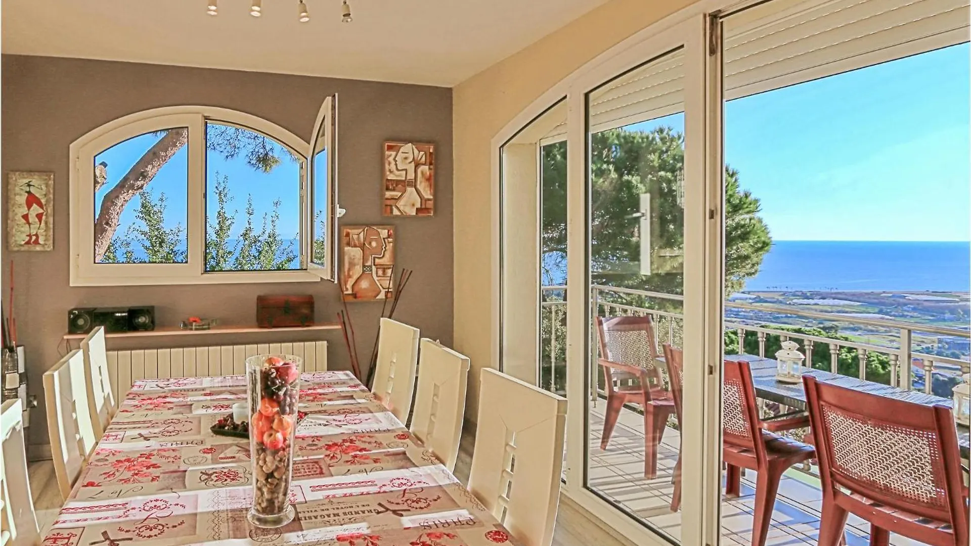 4 Bedroom Pet Friendly Home In Santa Susanna